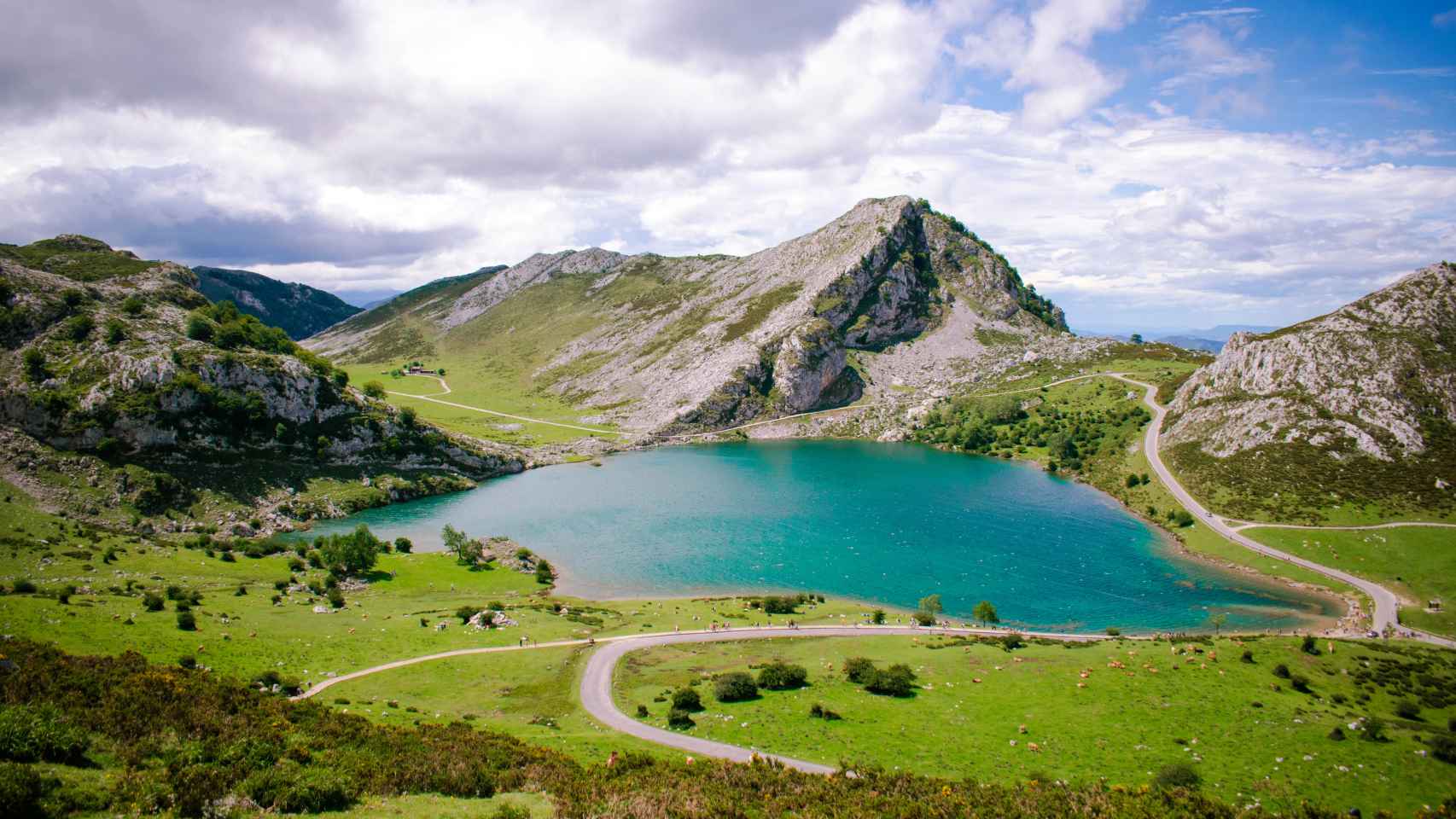 La carretera de los lagos de Covadonga