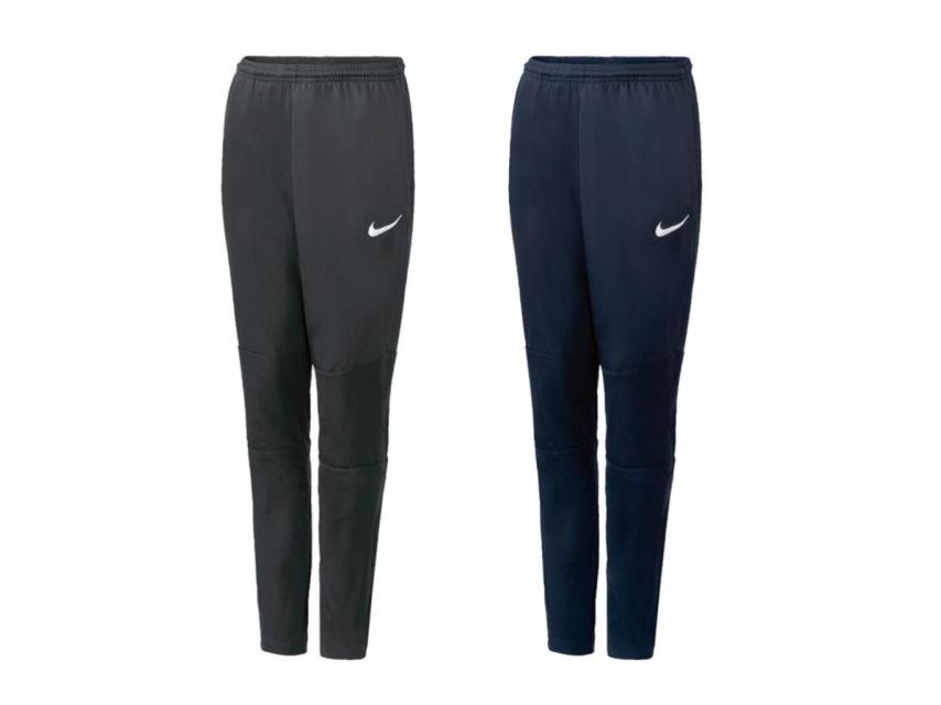 Pantalones de chándal Nike que vende el supermercado.