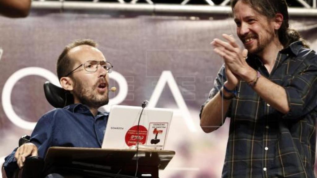 Pablo Echenique y Pablo Iglesias en una imagen de archivo. Efe