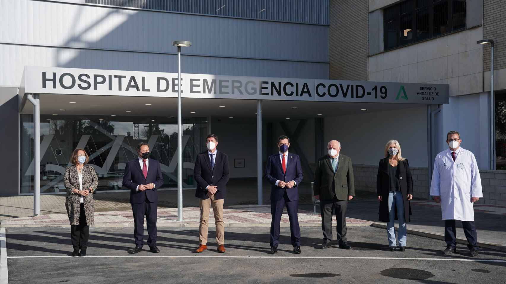 El presidente de la Junta de Andalucía Juanma Moreno junto al vicepresidente Juan Marín, han inaugurado en Sevilla el nuevo Hospital de Emergencia COVID-19.