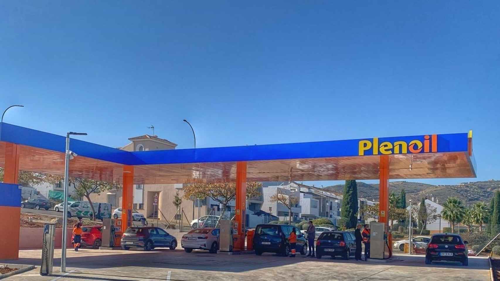 La gasolinera automática Plenoil, rompe moldes: dobla la facturación pese a la Covid