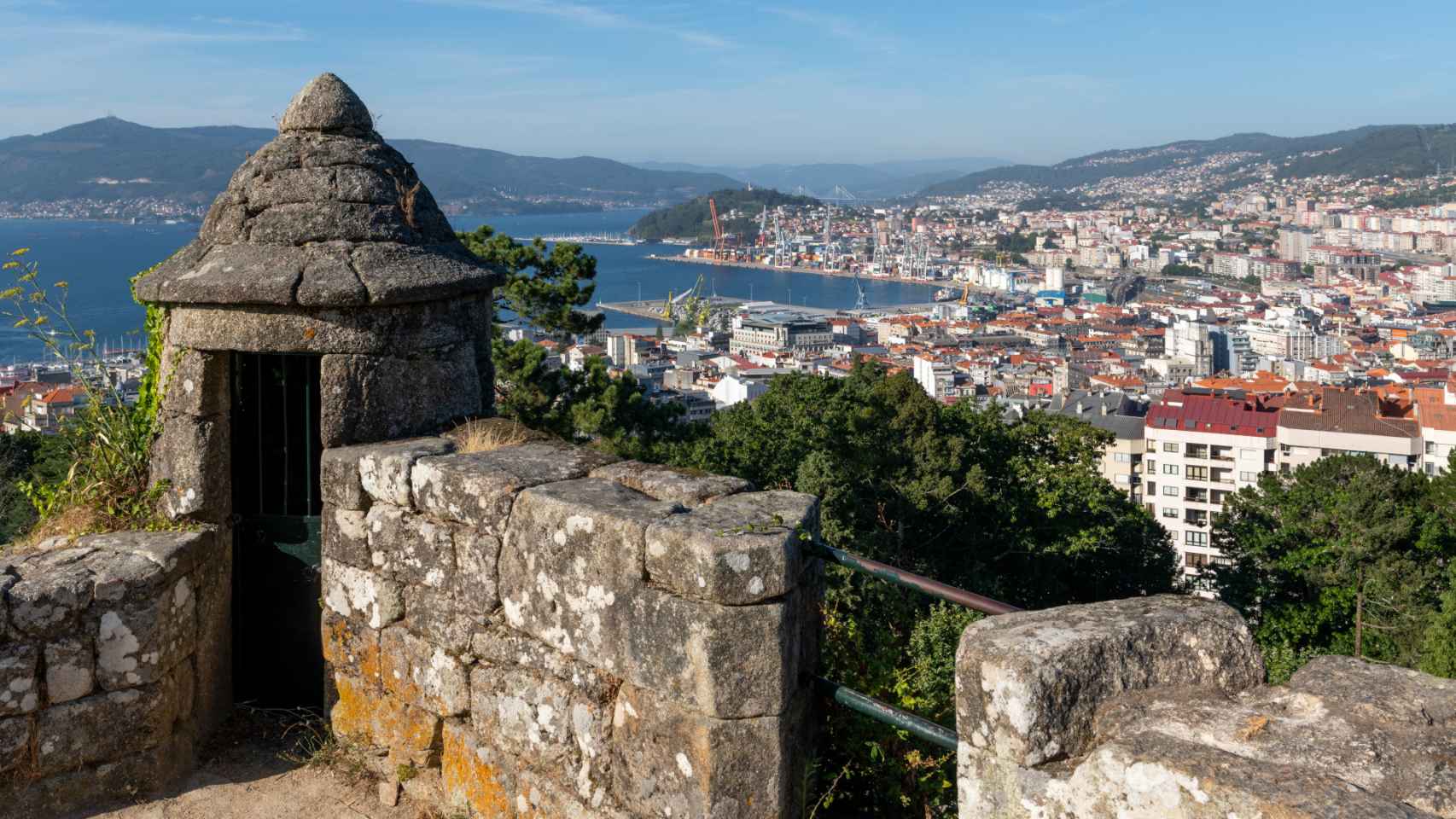 ¡Apoya a la hostelería de Vigo! Lista de dónde pedir comida a domicilio o recoger