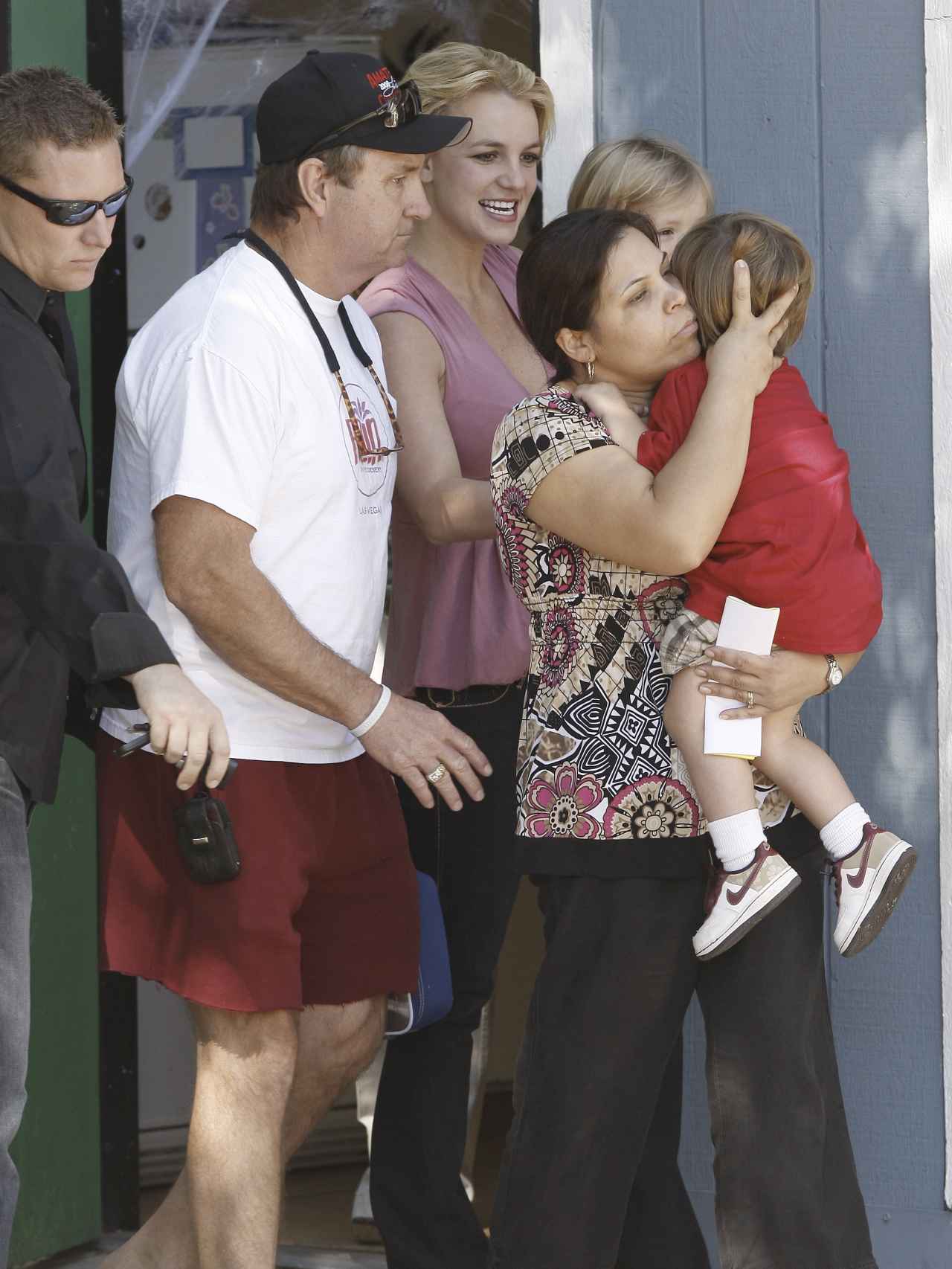 Britney Spears con su padre y sus hijos en Los Ángeles.