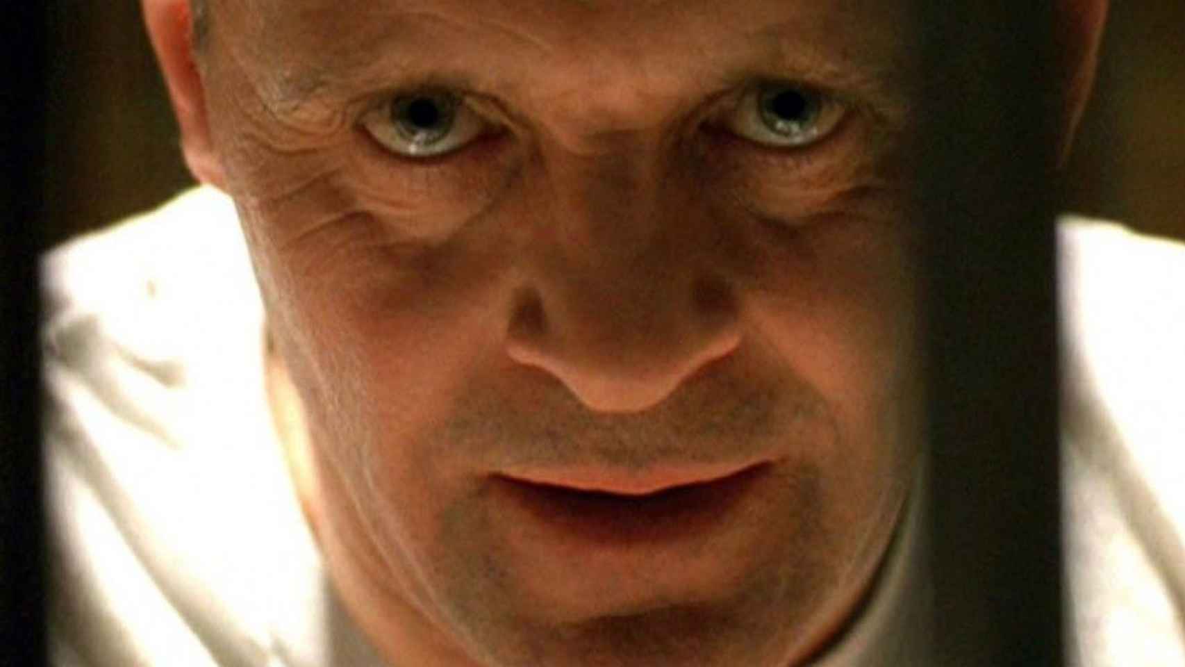 Anthony Hopkins como Hannibal Lecter.
