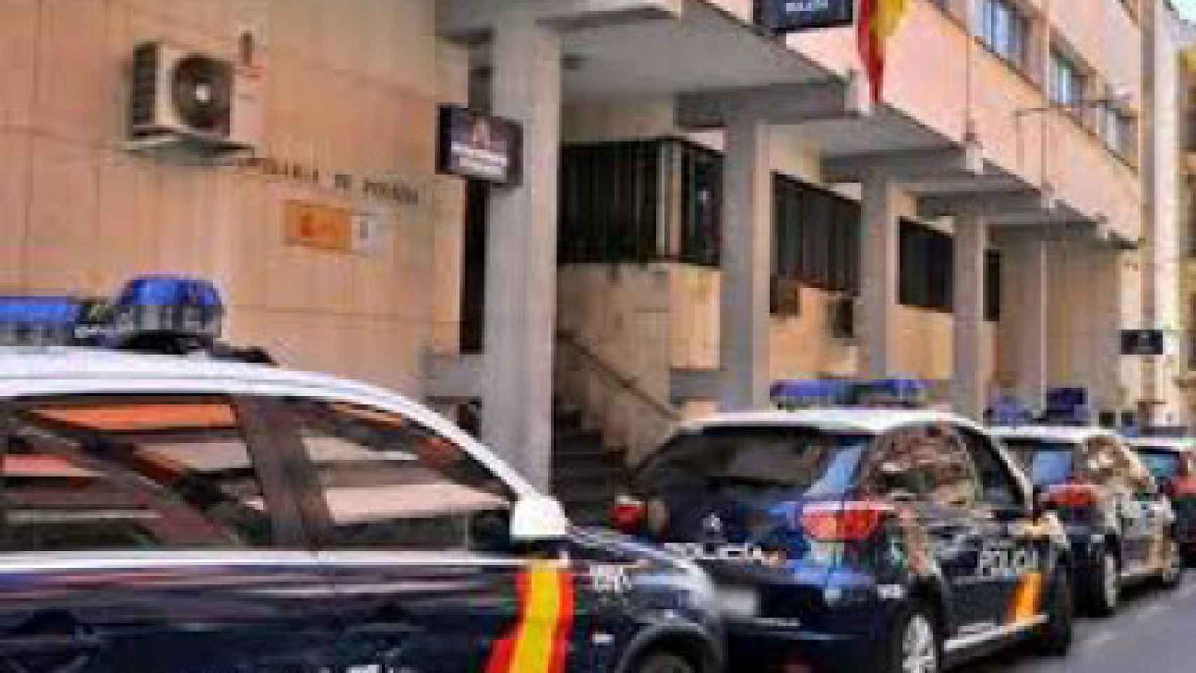 Instalaciones de la Comisaría de Policía Nacional de Linares donde están destinados los agentes detenidos.
