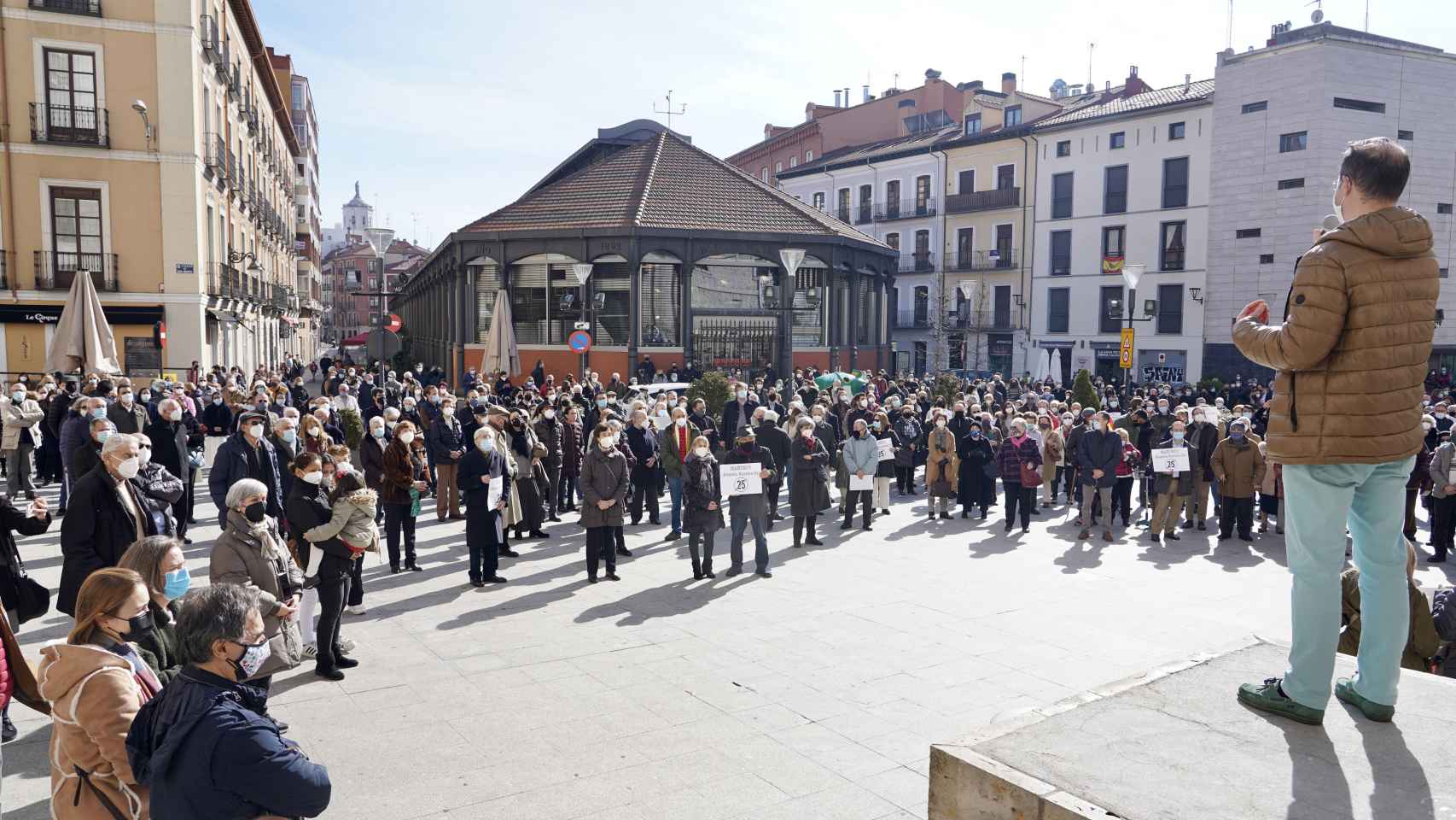 Unas 300 personas se concentran en Valladolid para revindicar la libertad religiosa frente a las medidas sanitarias 1