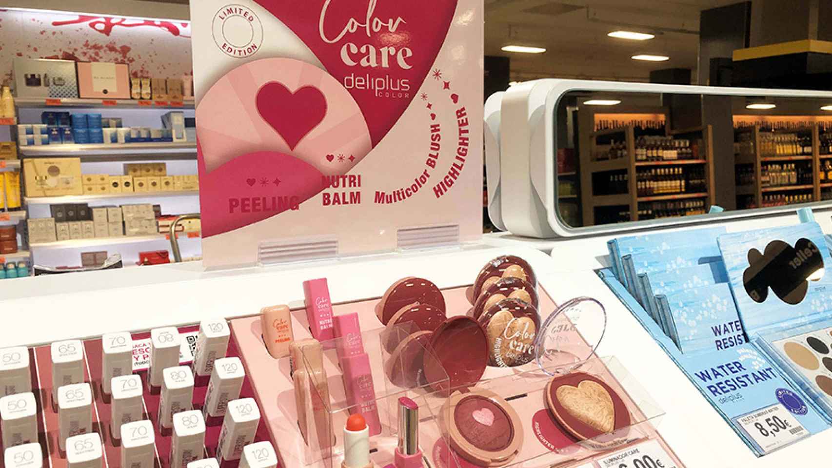 La línea Color Care  llega con fuerza al supermercado entre tonos rosados y corazones