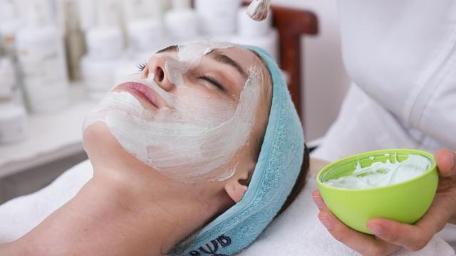 Cómo hacer una mascarilla facial de aloe vera