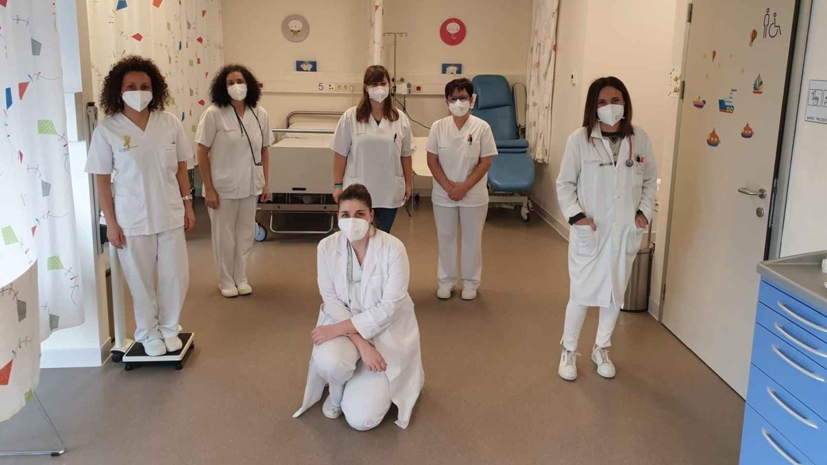 Trabajadoras de la unidad de oncología pediátrica del Chuvi.
