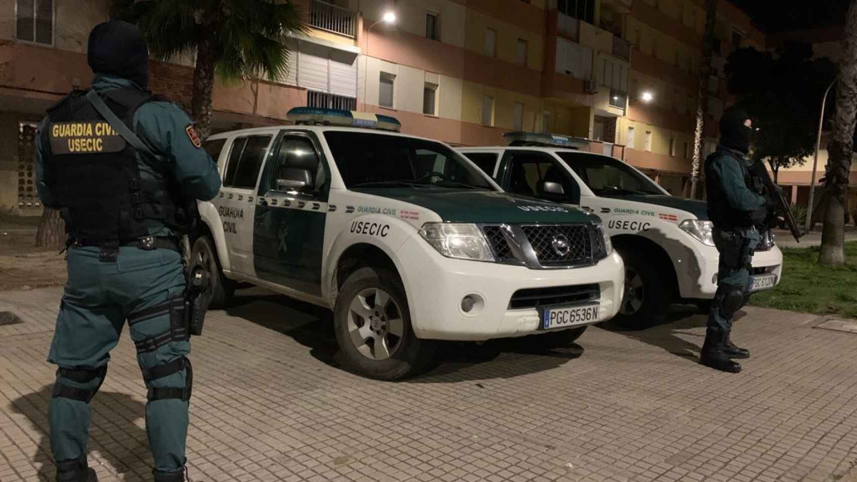 Varios agentes de la Guardia Civil, que ha desplegado este martes a 500 efectivos en distintos puntos del sur de España.