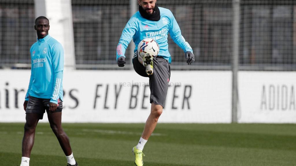 Ferland Mendy y Karim Benzema