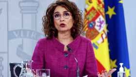 El 'efecto Illa' anima a Pedro Sánchez a repetir la operación en Andalucía con María Jesús Montero