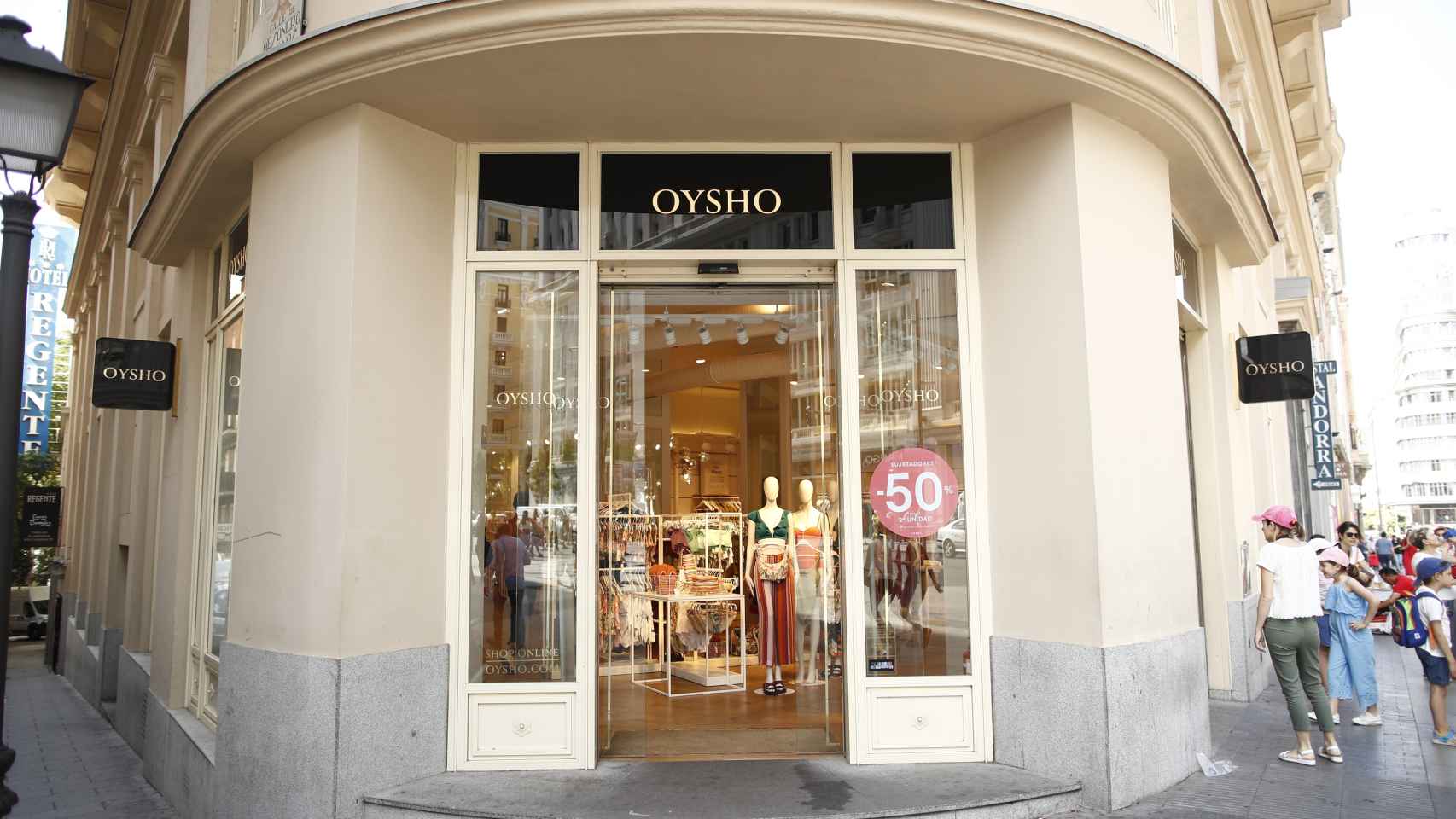 Huelga en la fábrica de Oysho en Cataluña: piden equiparar salarios al resto de marcas de Inditex