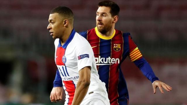 Kylian Mbappé y Leo Messi, en el Barcelona - PSG de la Champions League 2020/2021