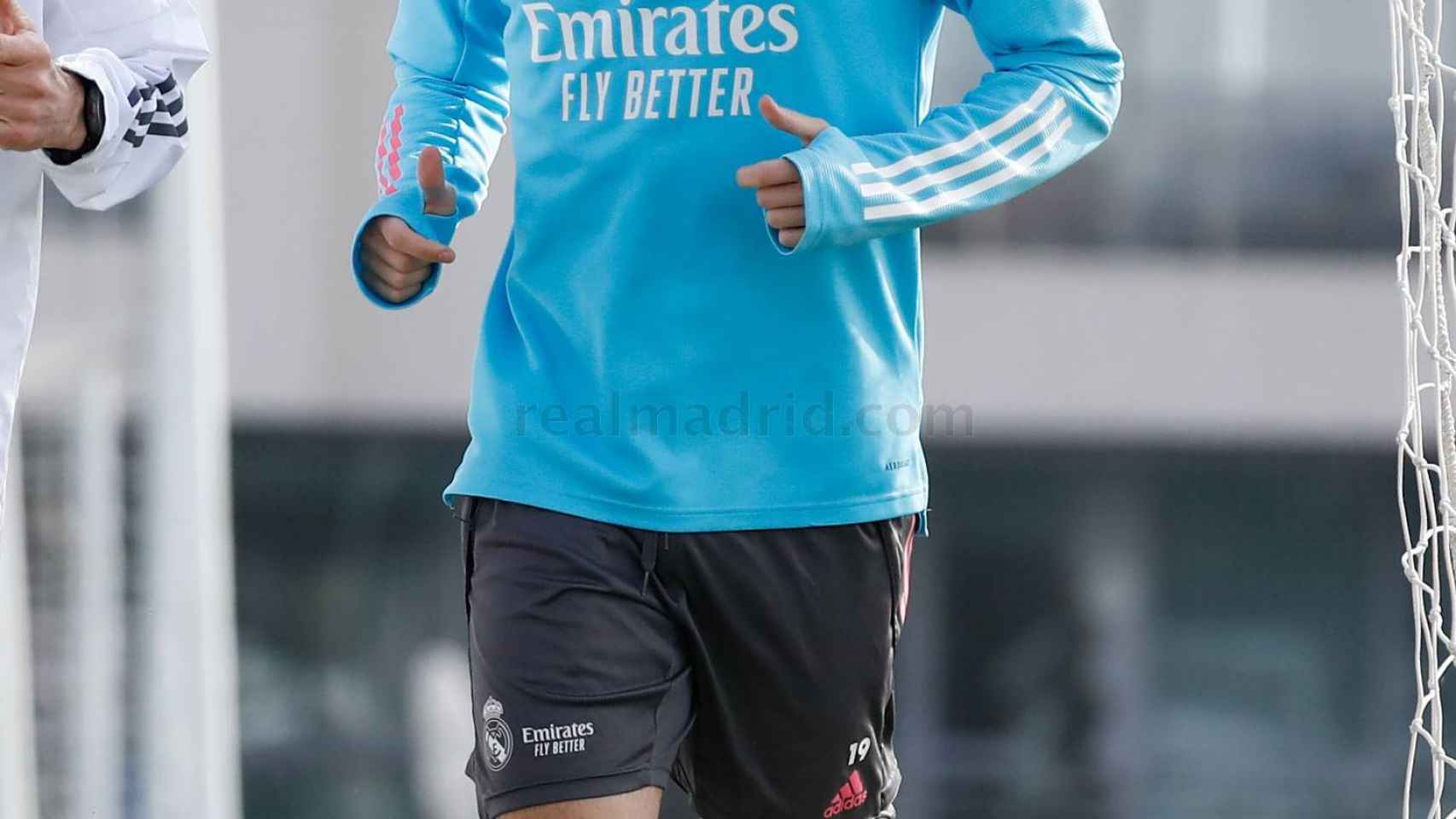 Álvaro Odriozola, durante un entrenamiento del Real Madrid