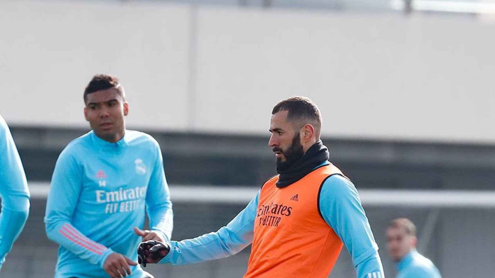 Casemiro y Karim Benzema, durante un entrenamiento del Real Madrid