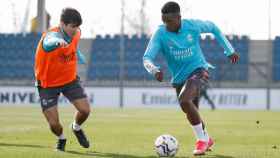 Loren Aguado y Vinicius Jr, durante un entrenamiento del Real Madrid