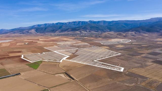 OHL construirá una planta fotovoltaica en Granada de 150 MW por más de 40 millones