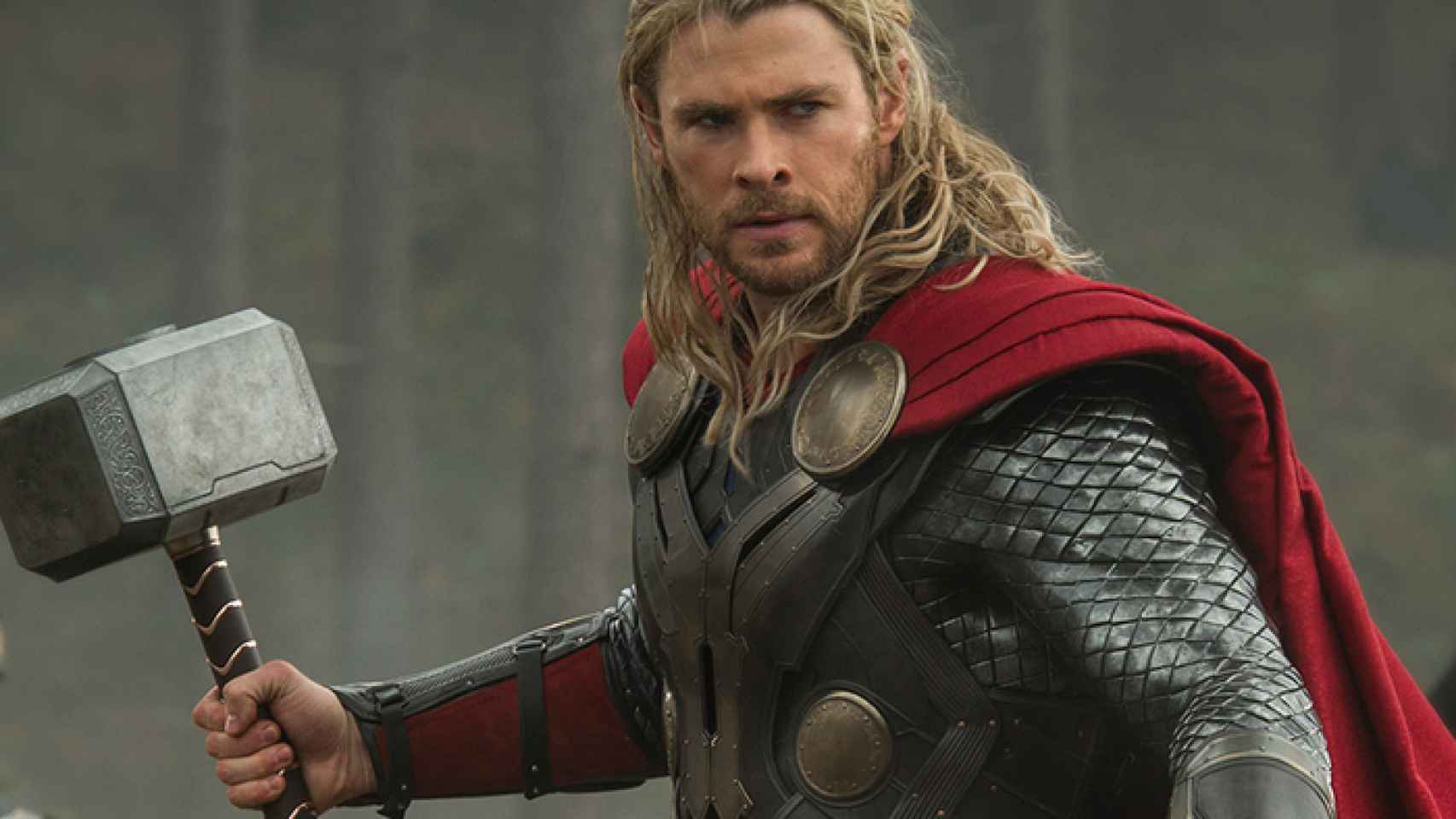 Hemsworth caracterizado como Thor en una de sus películas.