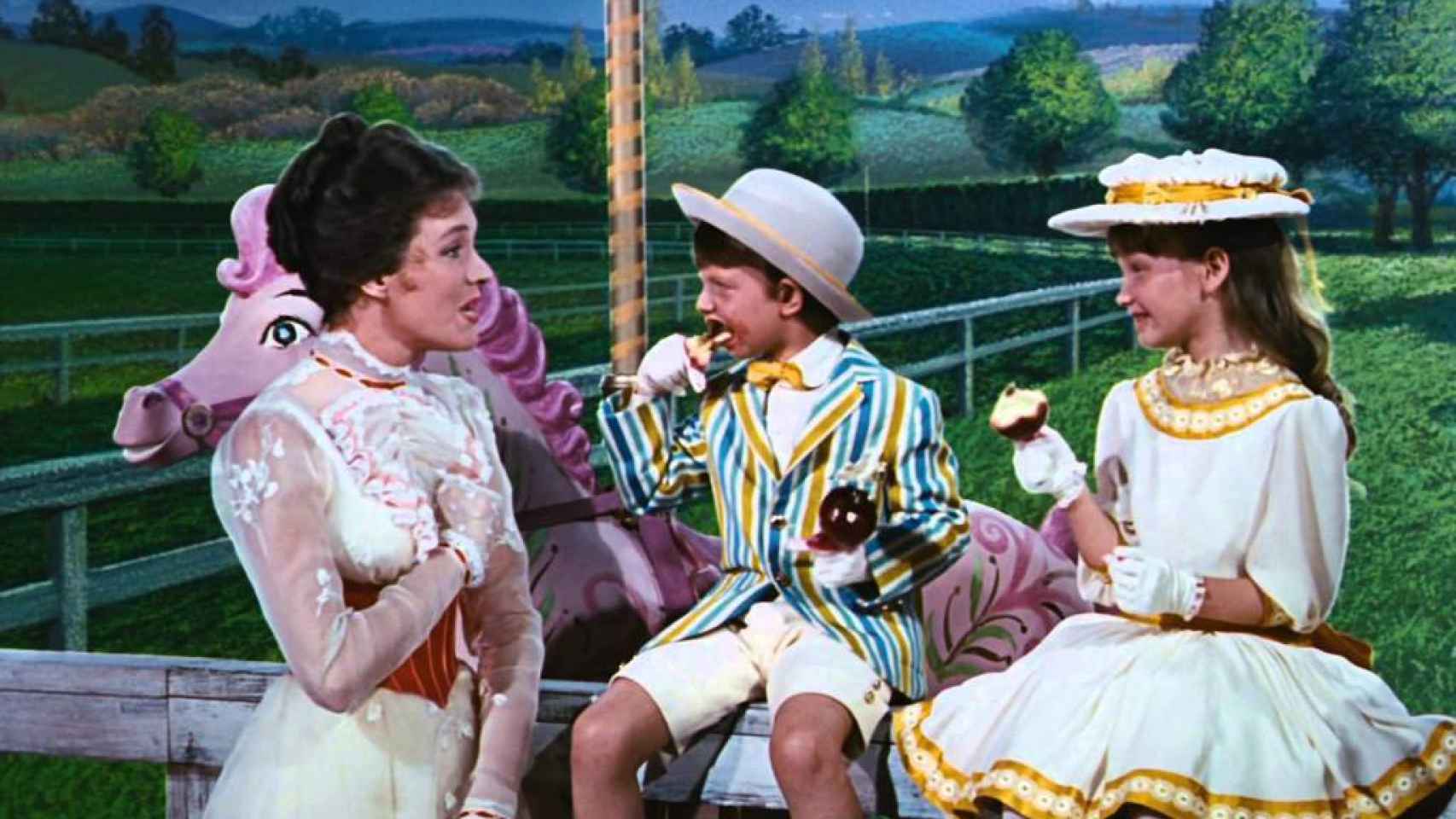 Fotograma de Mary Poppins, la niñera entregada a que los niños no se aburrieran en la ausencia de sus padres.