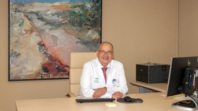 El director adjunto del hospital Covid de Sevilla,  Luis Martínez.