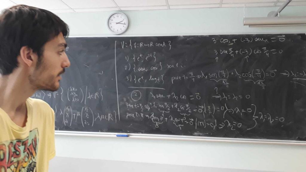 Néstor Blázquez estudia Matemáticas en la Universidad Autónoma de Madrid.