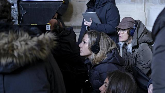 Laura Belloso, en el centro, durante el rodaje de 'El Internado Las Cumbres'