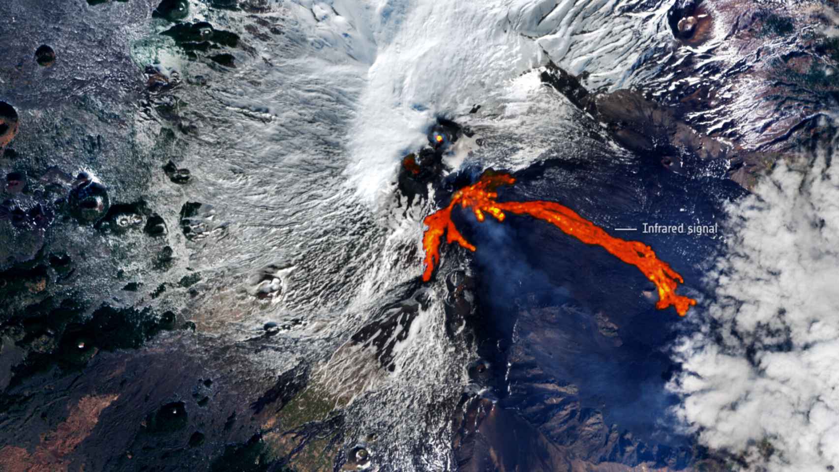 Imagen de la erupción del Etna tomada por la ESA.