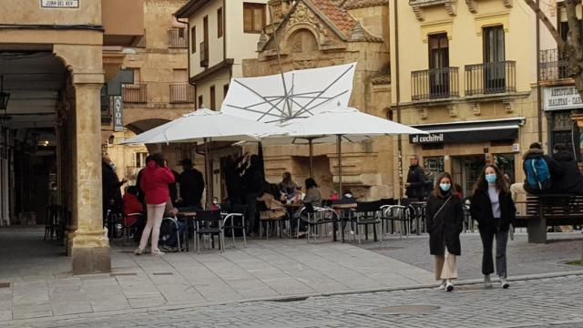 Terrazas de Salamanca sacudidas por el viento