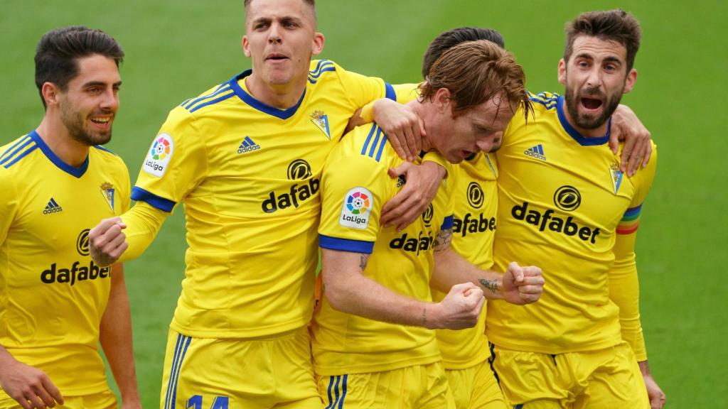 Álex Fernández celebra el gol ante el Barça