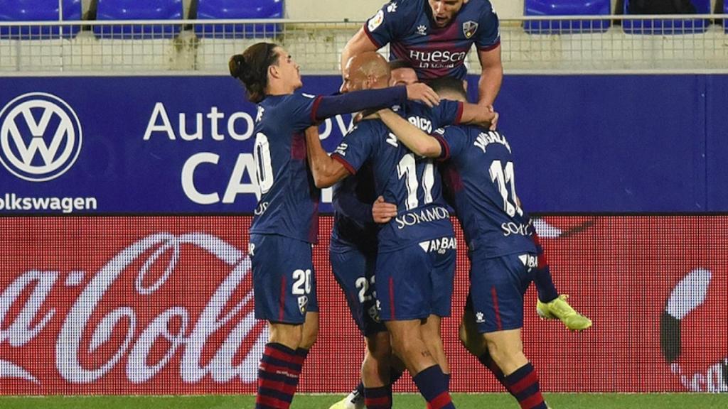 El Huesca celebra uno de sus goles ante el Granada