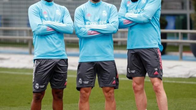 Rodrygo, Eden Hazard y Fede Valverde en un entrenamiento