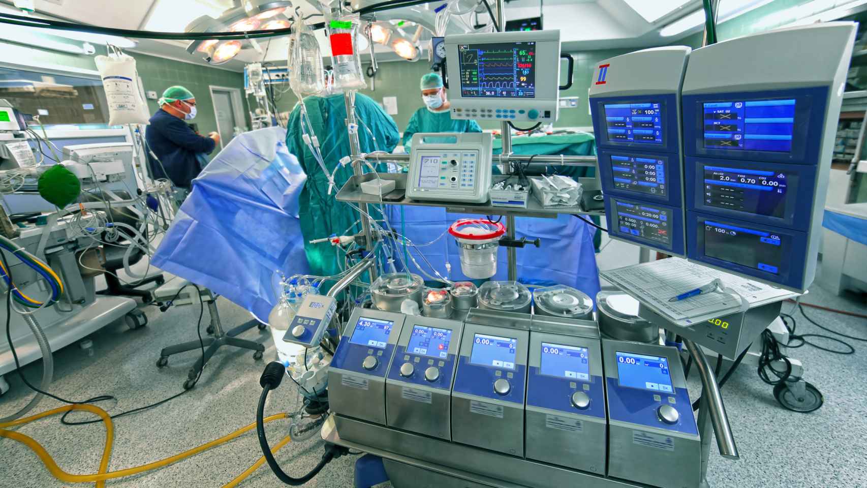Un quirófano preparado para una operación pulmonar.