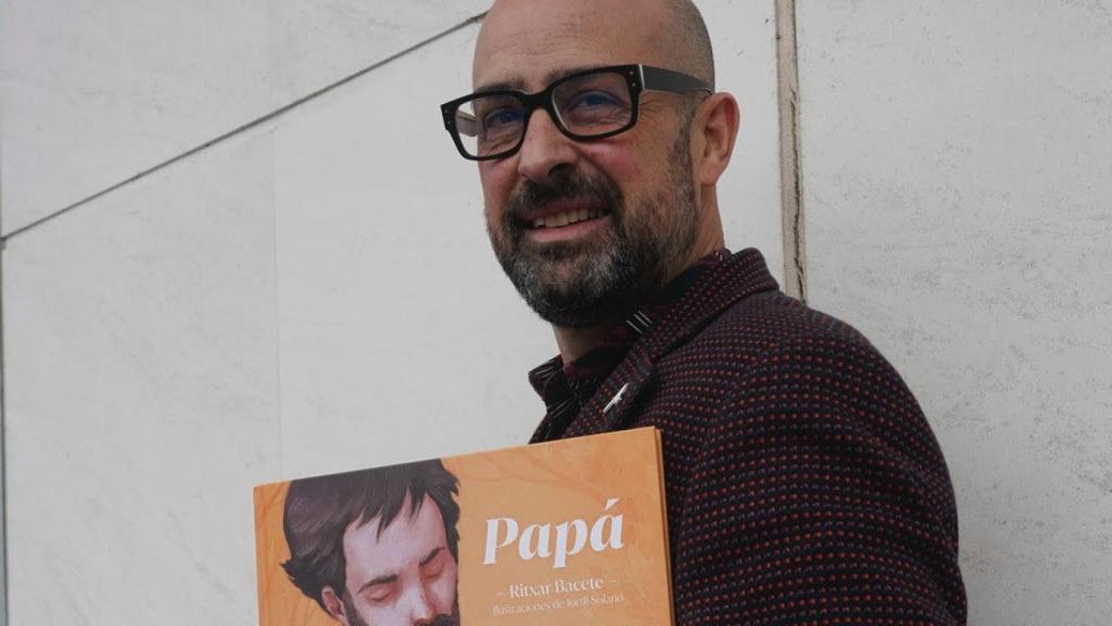 Ritxar Bacete presenta su libro Papá.