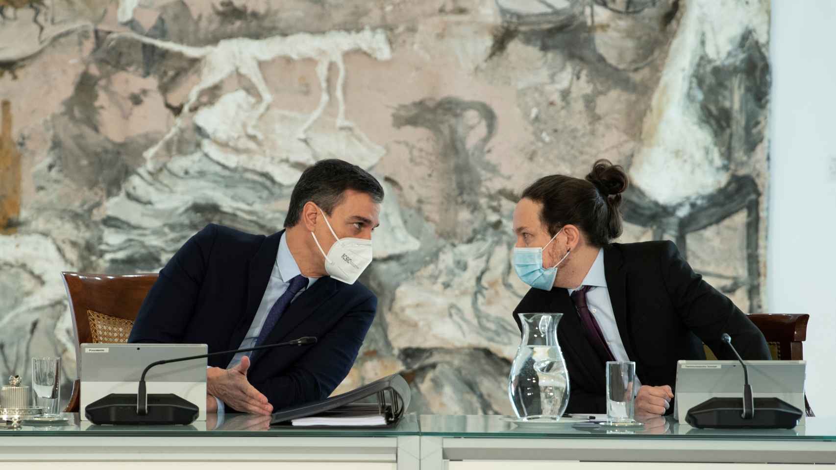 Pedro Sánchez y Pablo Iglesias, durante la reunión del Consejo de Minsitros.