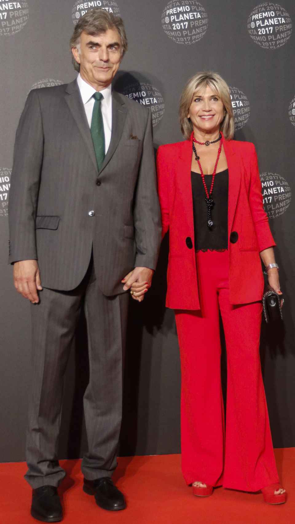 Julia junto a su pareja Josep en 2017.
