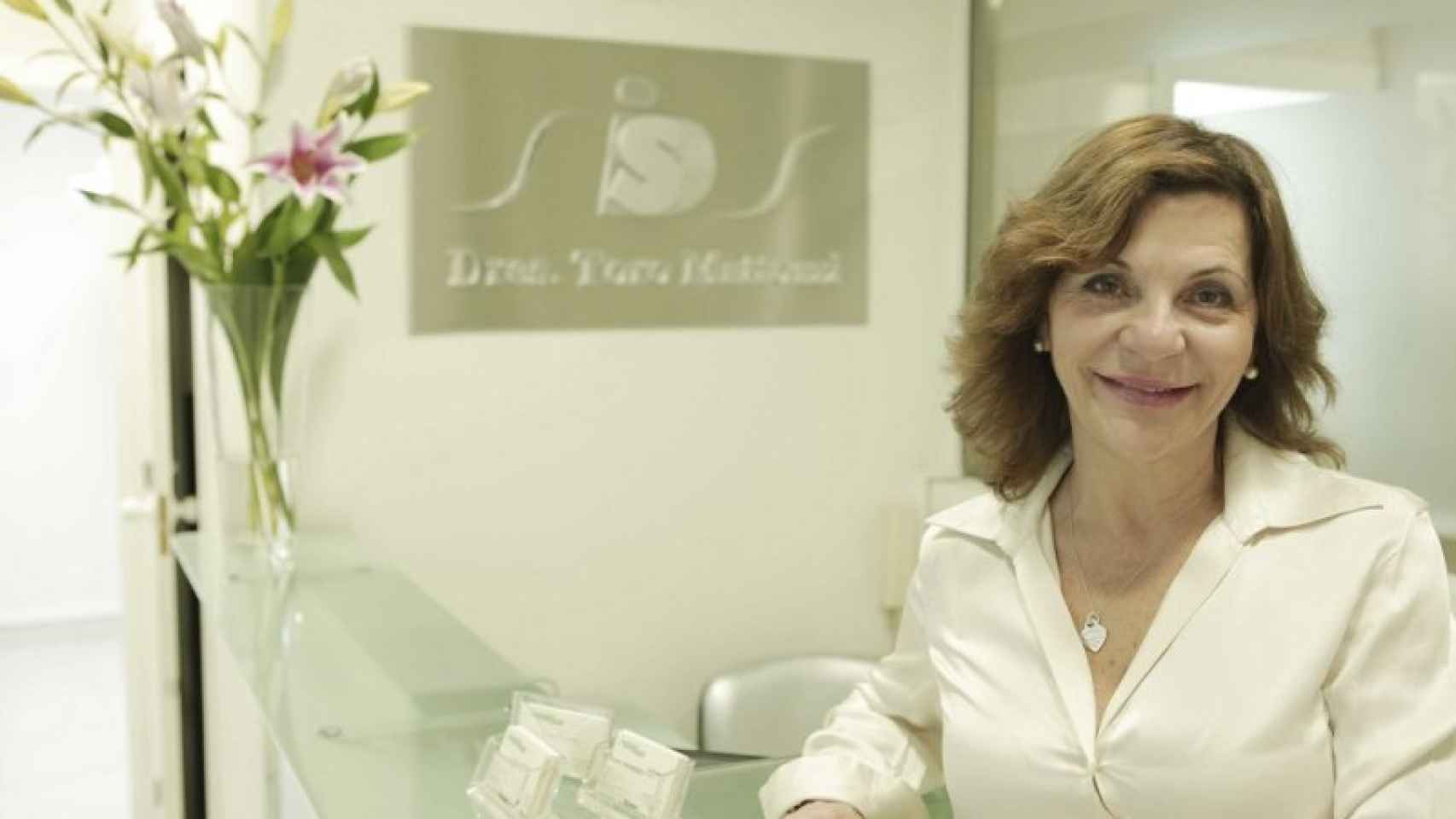 La doctora Juliana Mattozzi en su clínica ubicada en la calle Reina Mercedes, 23 (Madrid).