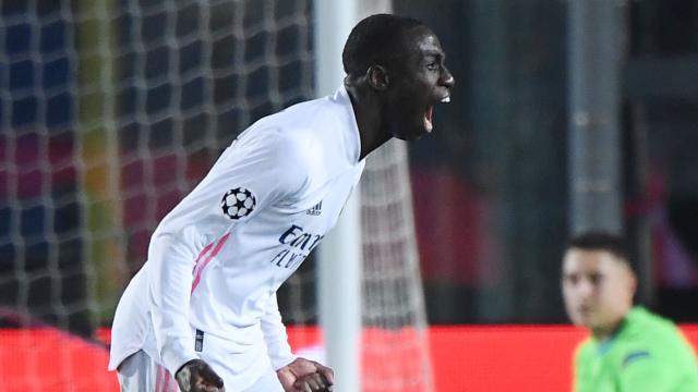 Ferland Mendy celebra su gol en el Atalanta - Real Madrid de la Champions League