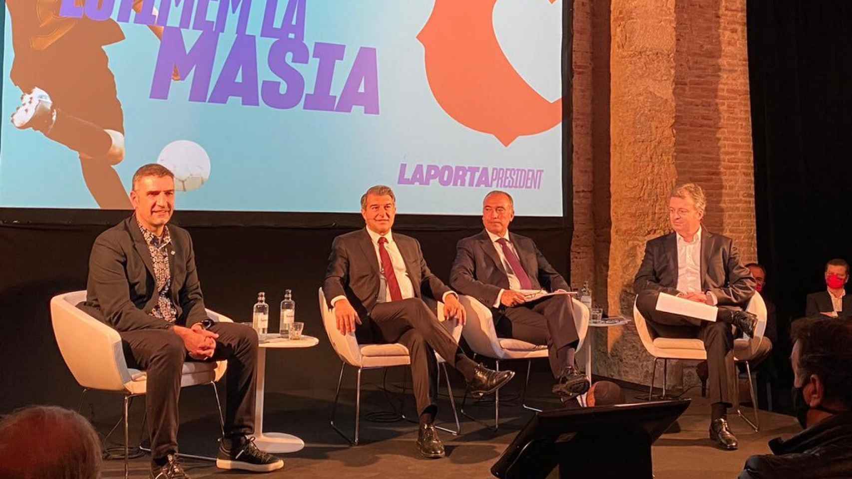 Jordi Mompart, Joan Laporta, Xavi Budo y Rafa Yuste en la presentación del proyecto deportivo de la candidatura Estimem el Barça. Foto: Twitter (@estimemelbarca)