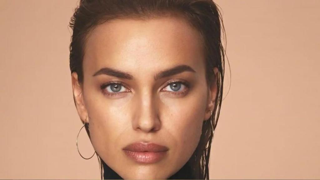 Irina Shayk y su secreto 'beauty' para lucir el rostro terso al estilo de Kate Moss.