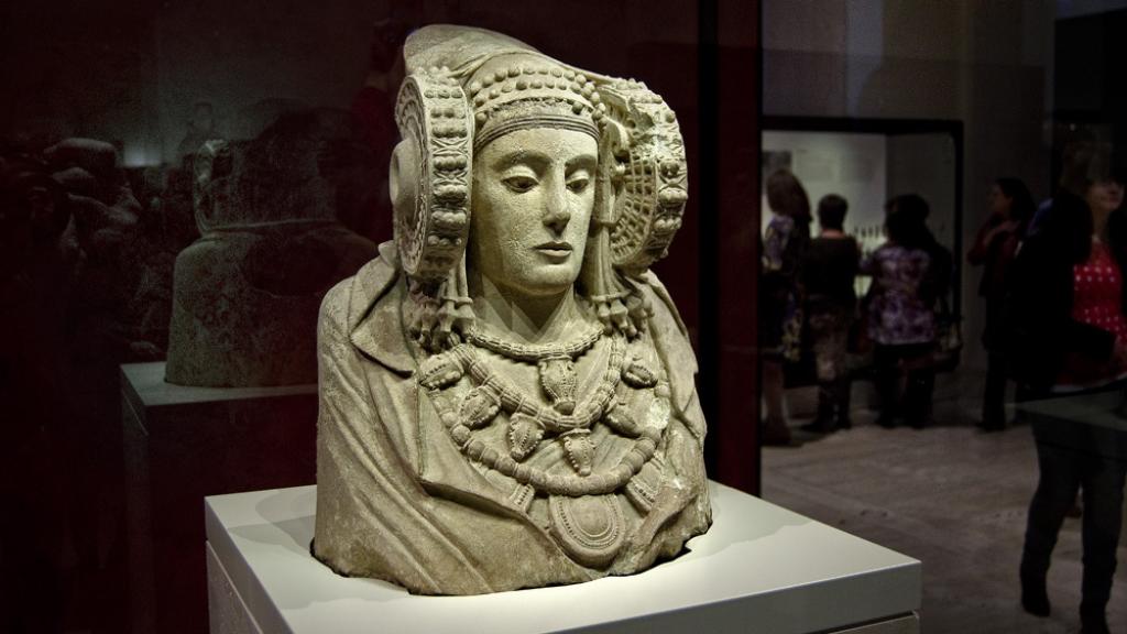 La Dama de Elche, en su vitrina del MAN en 2014.