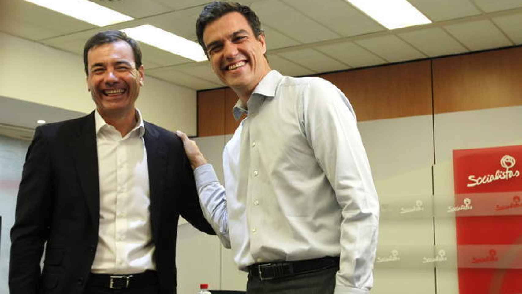 Sánchez y Tomás Gómez, antes de su abrupta ruptura en 2015.