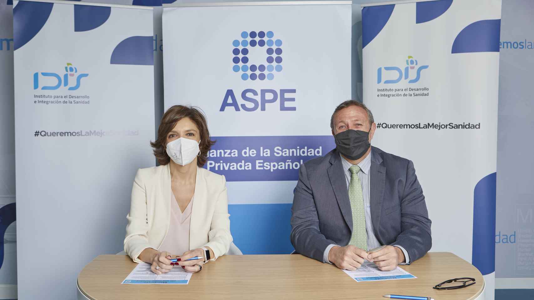 Marta Villanueva, directora general de la Fundación IDIS y Alfonso de la Lama-Noriega, secretario general de ASPE.