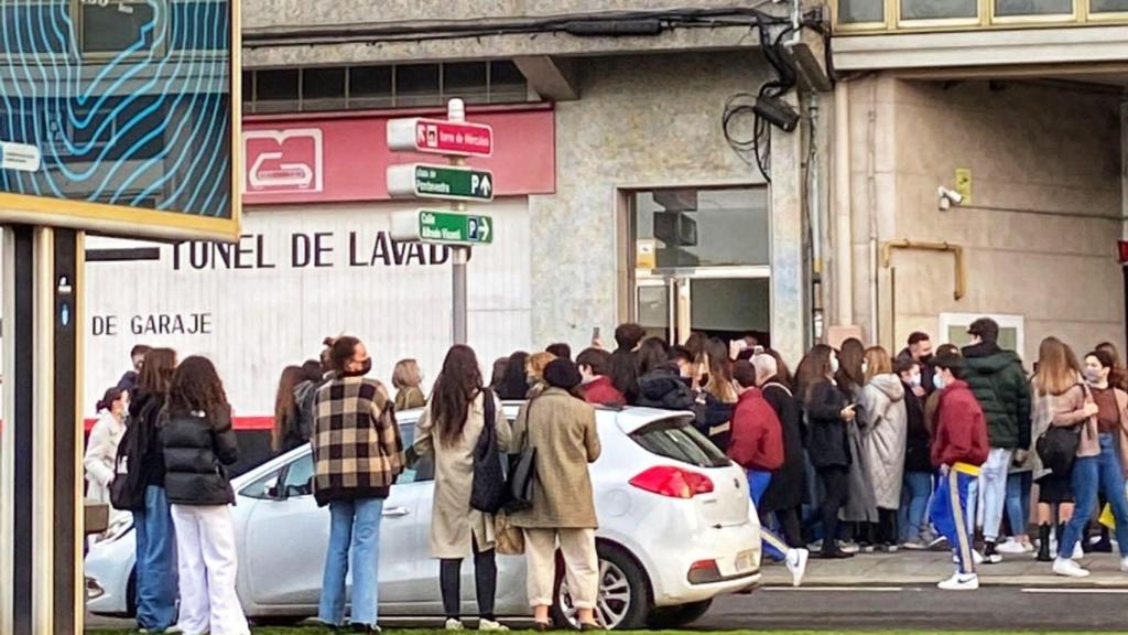 Aglomeración ayer en A Coruña