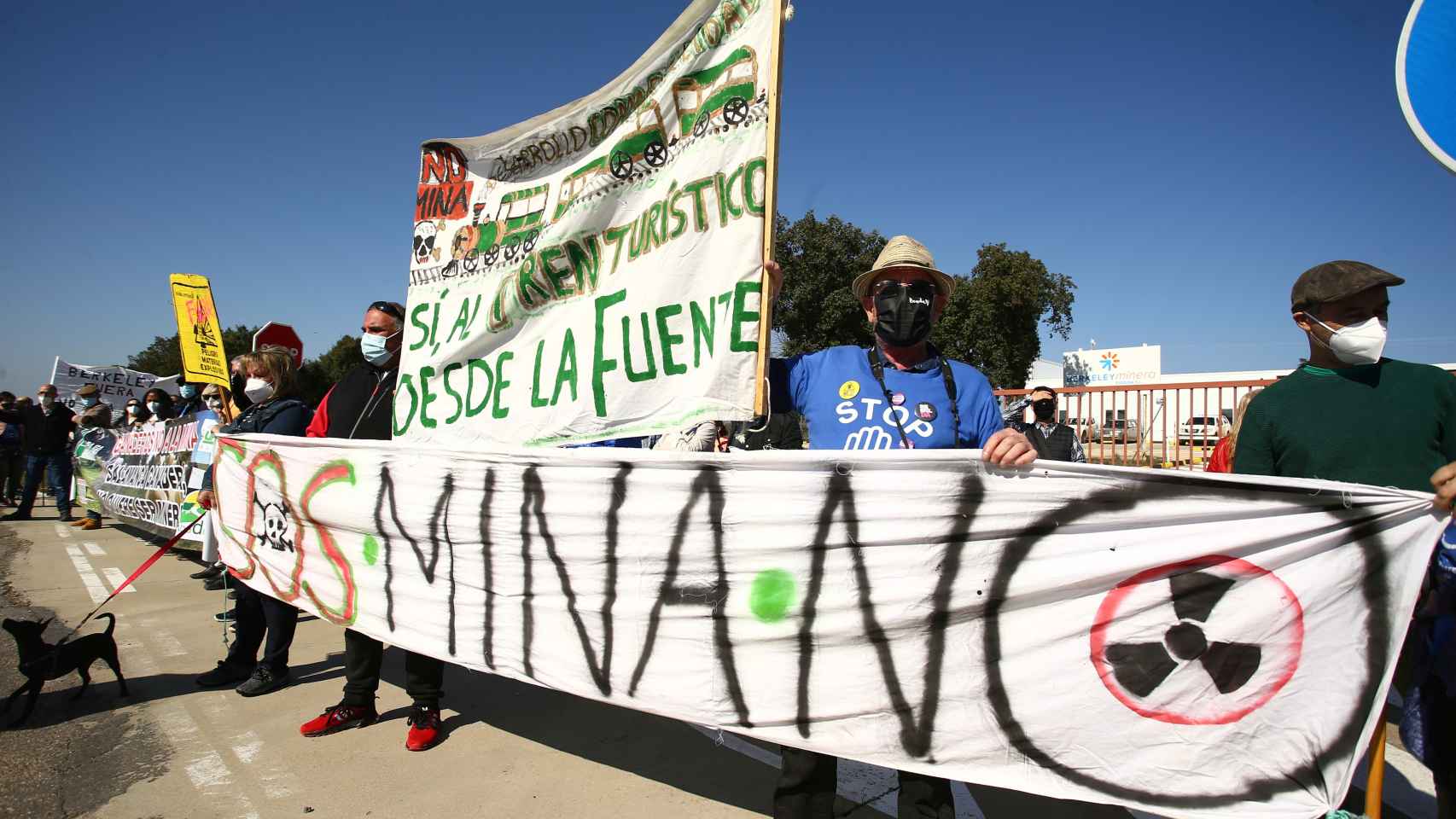 Stop Uranio protesta ante las oficinas de Berkeley en Retortillo (Salamanca) 2