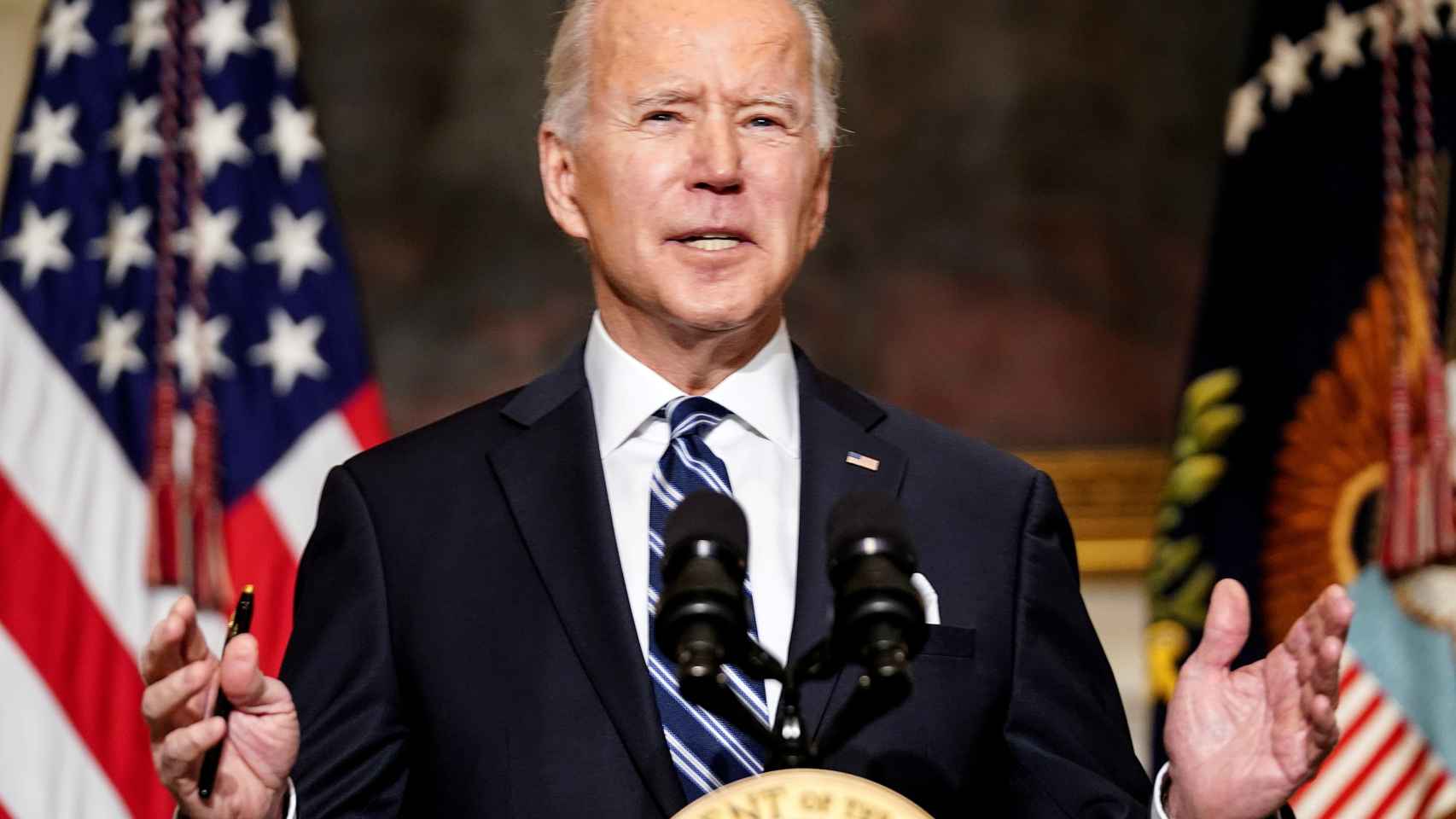 Biden habla sobre los planes de la administración para enfrentar el cambio climático.