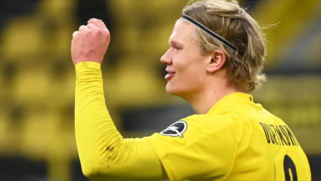 Erling Haaland celebra un gol con el Borussia Dortmund