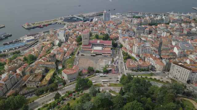 Vista aérea de la ciudad de Vigo desde el monte O Castro.