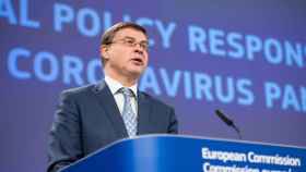 El vicepresidente económico de la Comisión, Valdis Dombrovskis, durante la rueda de prensa de este miércoles