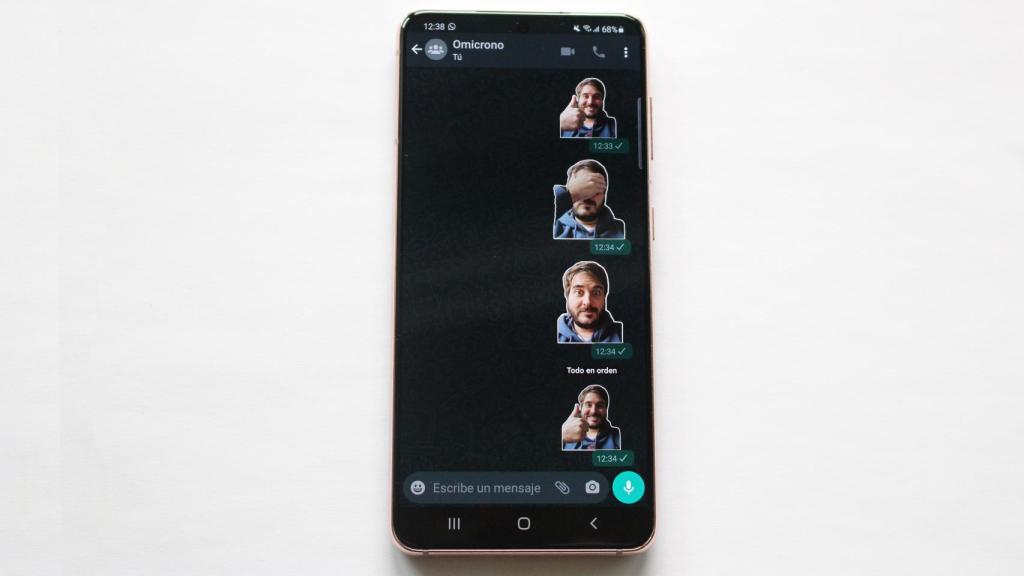 WhatsApp ya permite usar stickers de terceros.